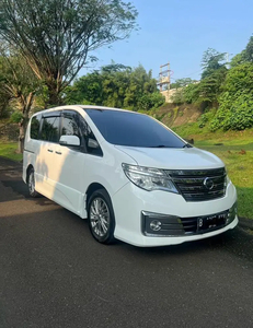 Nissan Serena 2015