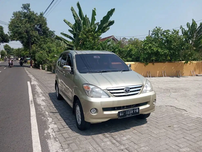 Toyota Avanza 2004