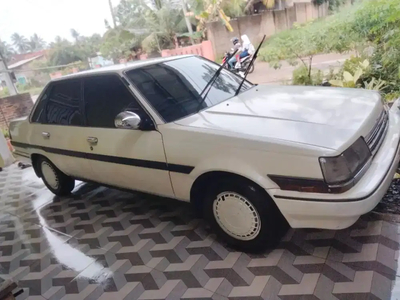 Toyota Corona 1987