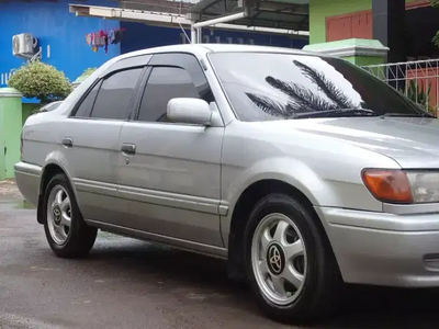 Toyota Soluna 2000