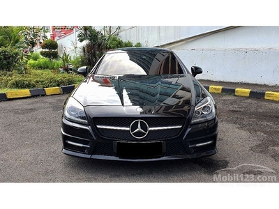 2011 Mercedes-Benz SLK200 1.8 CGI Convertible AT Black On Red - LOW KM 40RIBUAN ASLI ANTIK - PERFECT CONDITION - READY TO USE