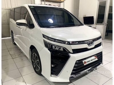 2019 Toyota Voxy 2.0 Wagon. (ANTIK KM40RB) VOXY 2.0 2019 AT