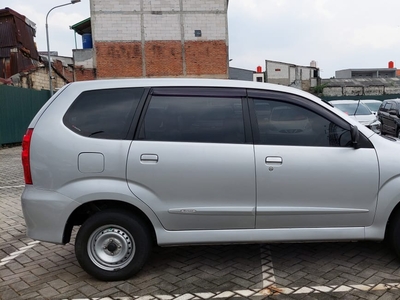 Daihatsu Xenia Xi DELUXE MT 2011 - Garansi 1 Tahun
