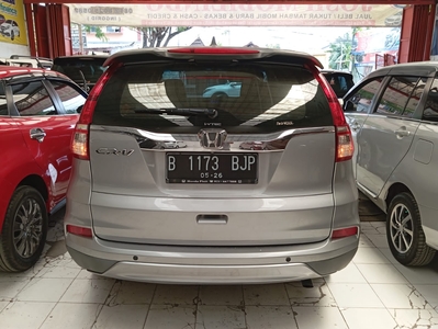 Honda CR-V 2.0 2016 Kondisi Mulus Terawat Seperti Baru