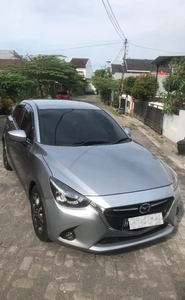 Mazda 2 2015