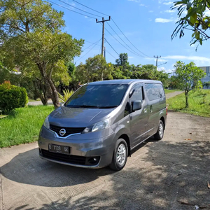 Nissan Evalia 2012