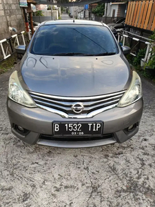 Nissan Grand livina 2015