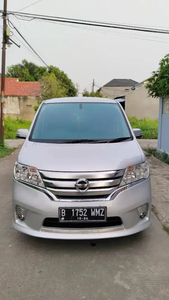 Nissan Serena 2014