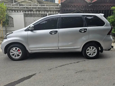 Toyota Avanza 2012