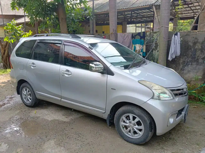 Toyota Avanza 2012