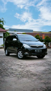 Toyota Kijang Innova 2009