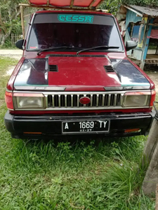 Toyota Kijang Super 1989