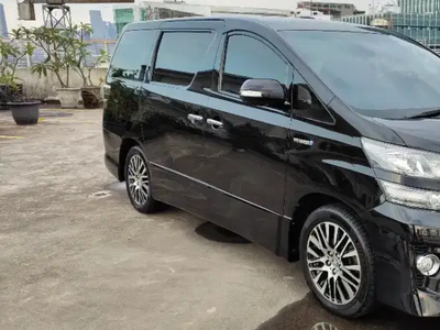 Toyota Vellfire 2012