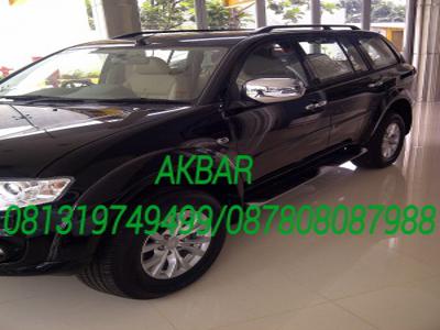 Pajero Sport Exceed 4x2 Hitam