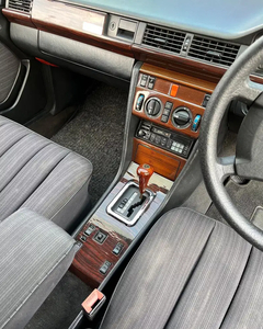 Mercedes-Benz E300 1988