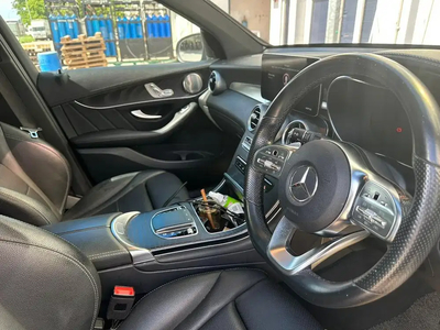 Mercedes-Benz GLC200 2021