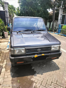 Toyota Kijang 1994