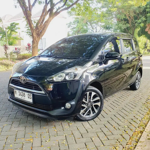 Toyota Sienta 2017