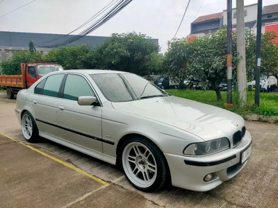 BMW 520i 2003