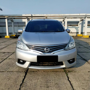 Nissan Grand livina 2015