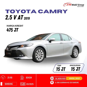 Toyota Camry 2019