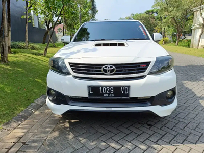 Toyota Fortuner 2015