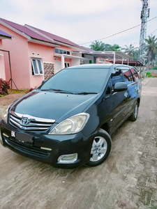 Toyota Kijang Innova 2009