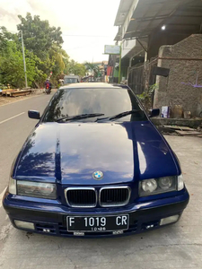 BMW 318i 1992