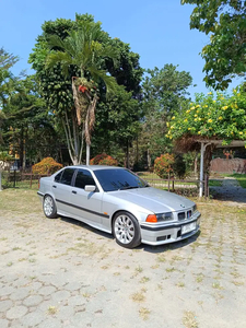 BMW 318i 1997