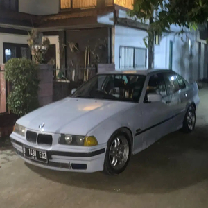 BMW 320i 1994