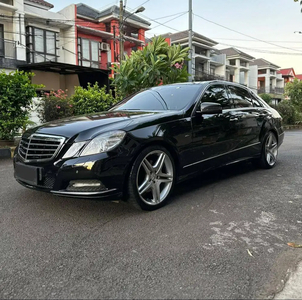 Mercedes-Benz E300 2009