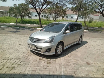 Nissan Grand livina 2008