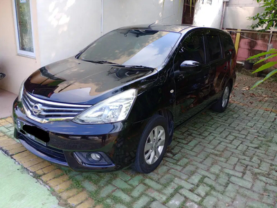 Nissan Grand livina 2015