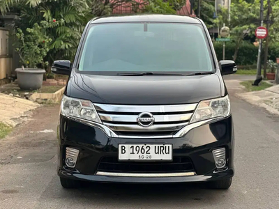 Nissan Serena 2014