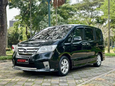 Nissan Serena 2014