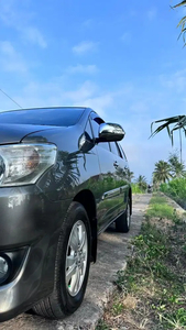 Toyota Innova 2012