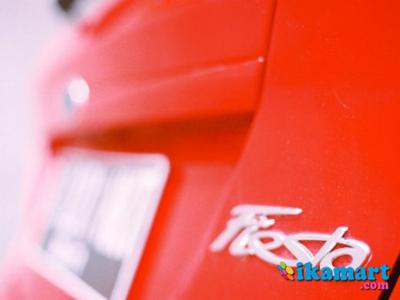 Jual Ford Fiesta Trend 1.4 | Merah Metalik | A/T | 2012