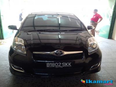 Jual Toyota Yaris S Limited 2010 Hitam