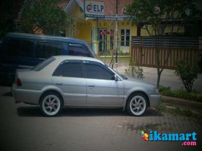 Jual Toyota Soluna Silver Gli AT 2002. Cantik Maknyus