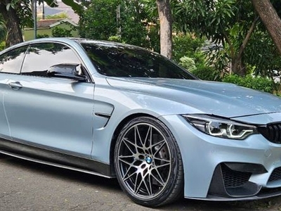 2014 BMW M4 Coupe 3.0 L AT