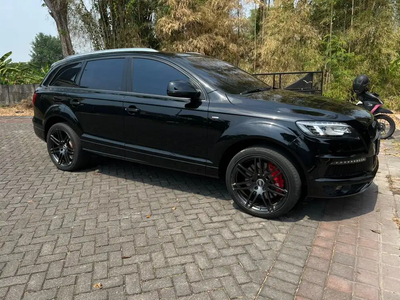 Audi Audi Q7 2013