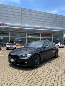 BMW 320i 2014