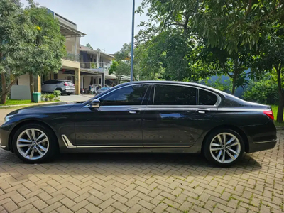BMW 730Li 2019