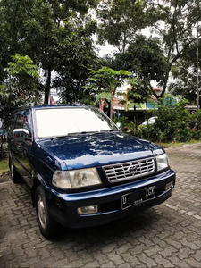 Toyota Kijang 2001