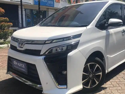 Toyota Voxy 2019