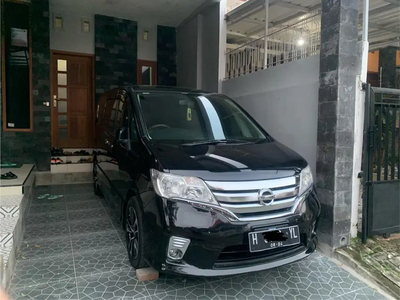 Nissan Serena 2014