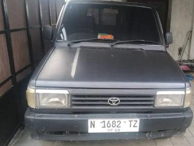Toyota Kijang Super 1994