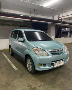 Daihatsu Xenia 2007