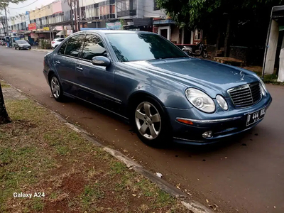 Mercedes-Benz E240 2003