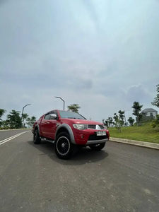 Mitsubishi Strada Triton 2011